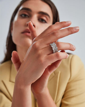 Eternal Plume Band Ring