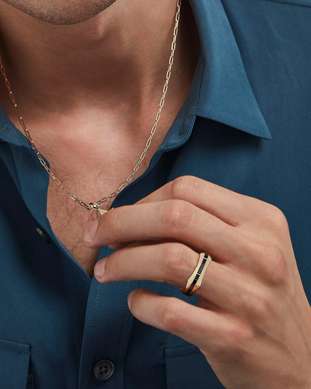 Quadrafoil Baguette Band