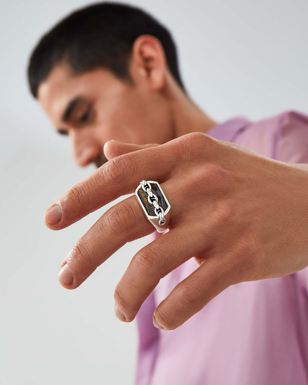 Inline Signet Ring