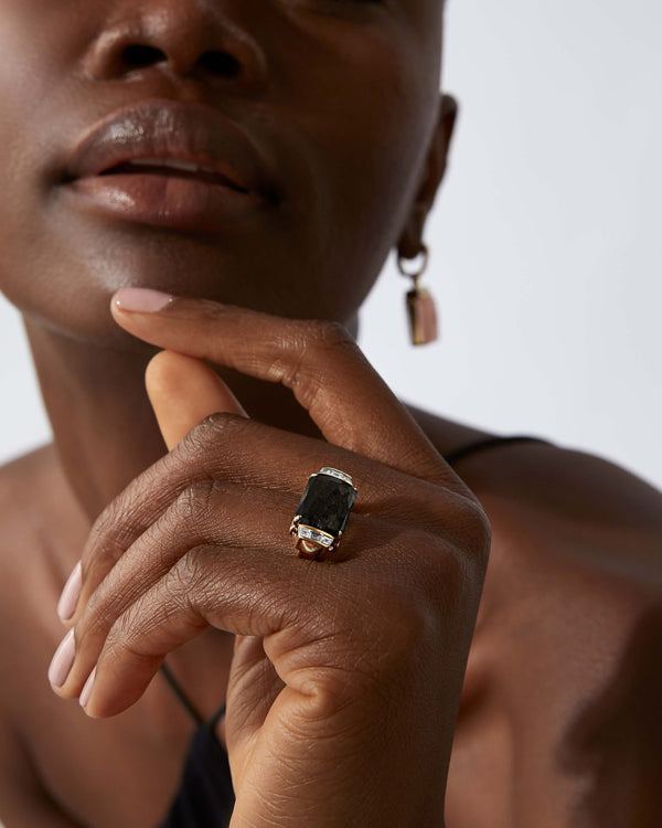 Chrysolemon Obsidian Crystal Haze tablet twister slim ring worn on hand in 18ct yellow gold
