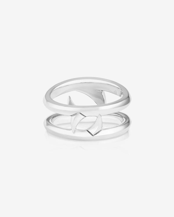 Side profile of Stephen Webster Double Thorn Sterling Silver Band ring featuring dual thorn design