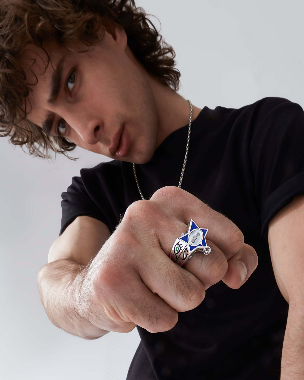 Stephen Webster × Machine Gun Kelly Gossip Ring Edition Eight in sterling silver with electric-blue enamel star — front view