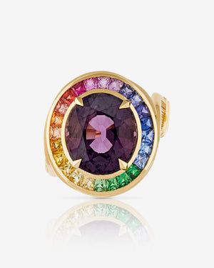 Macro shot of the lilac spinel centre stone on Joie De Vivre ReBelles ring
