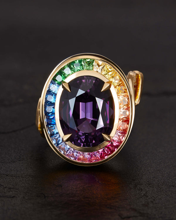 Macro shot of the lilac spinel centre stone on Joie De Vivre ReBelles ring