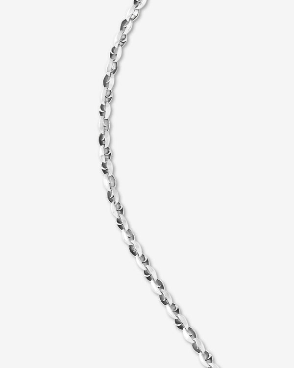 Close-up detail of links on Stephen Webster Thorn Medium Razer Tag necklace