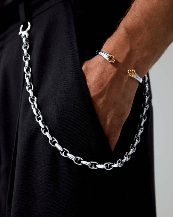 Male model wearing Stephen Webster Thorn Barbed Chain in sterling silver — men’s luxury chain styling