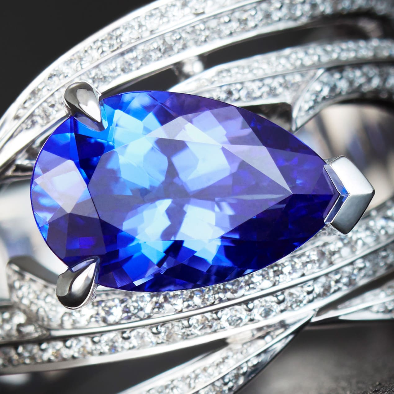 Tanzanite at Mohs hardness 6-6.5 — advised for protective settings in rings and fine jewellery