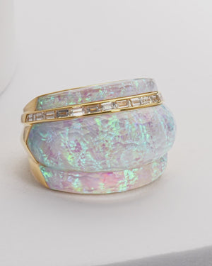 Stephen Webster white opalescent Crystal Haze amplified cocktail ring in 18ct yellow gold with white diamonds