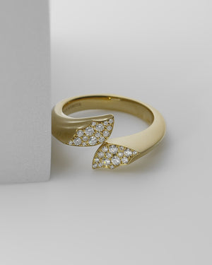 Pavé Split Wing Band