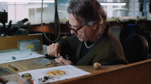 Bespoke jewellery designed by Stephen Webster, handcrafted in London using ethically sourced gemstones and precious metals