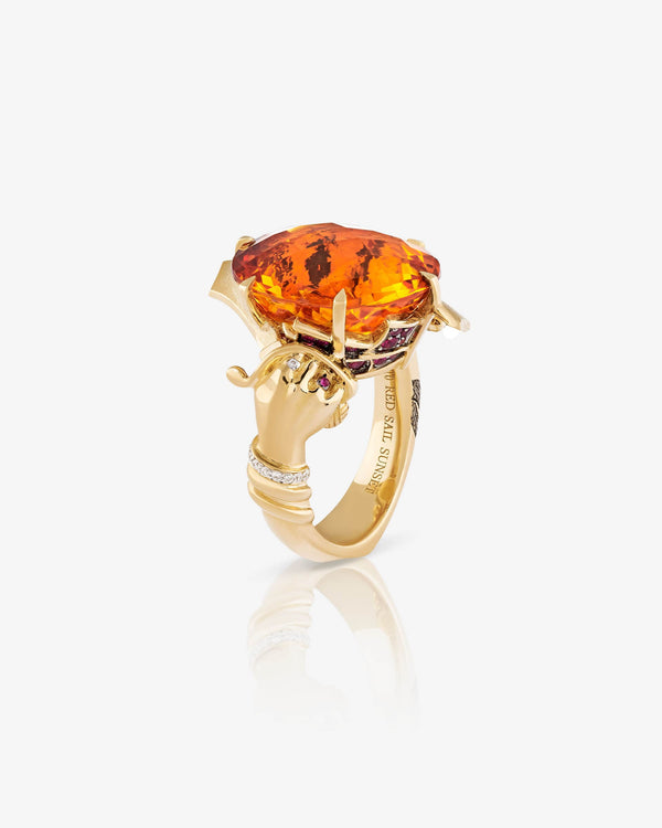 Red Sail Sunset cocktail ring in 18 ct yellow gold with central orange citrine, ruby sails and white-diamond pavé — front view