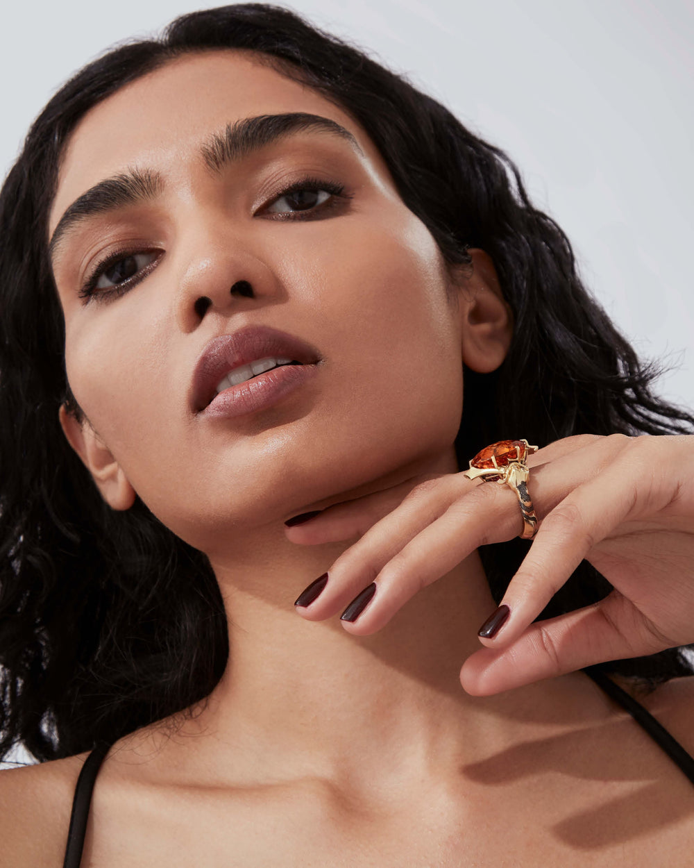 Red Sail Sunset cocktail ring in 18 ct yellow gold with central orange citrine, ruby sails and white-diamond pavé — front view