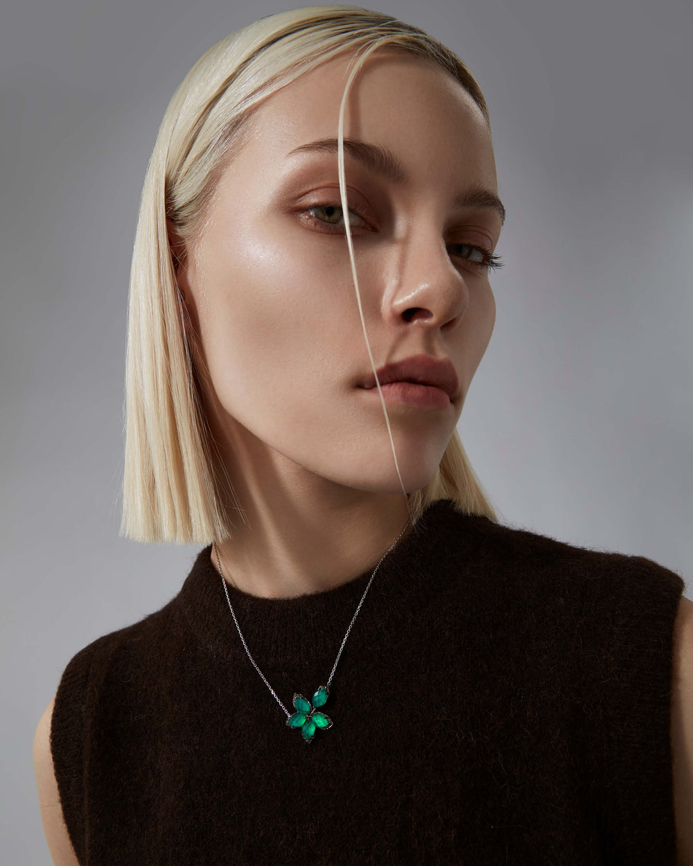 Stephen Webster agate crystal haze chance 18ct white gold pendant with green agate clear quartz and black diamond pavé front view