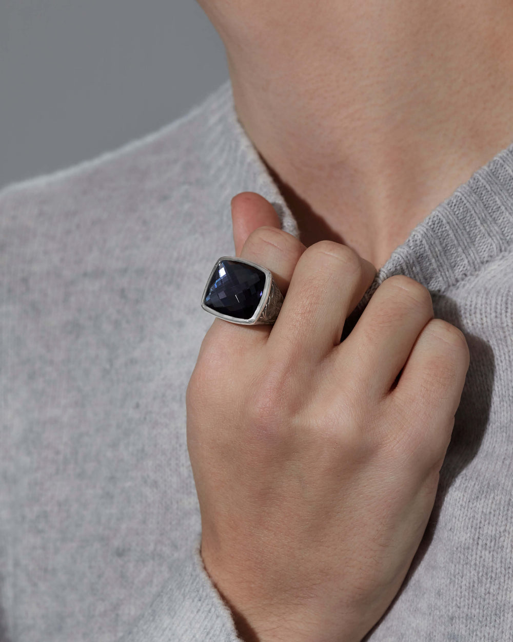 Stephen Webster Embankment Fish ring in sterling silver with cushion-cut Hematite Crystal Haze gemstone — top view showing stone and ring face