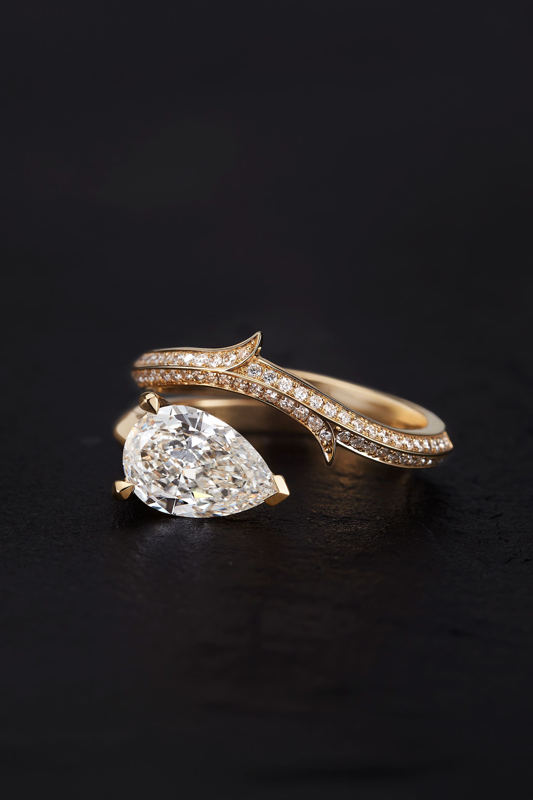 Stephen Webster engagement ring guide hero image — expert tips on choosing the perfect engagement ring