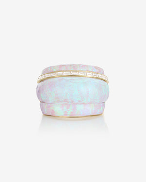 Stephen Webster white opalescent Crystal Haze amplified cocktail ring in 18ct yellow gold with and diamonds - front shot