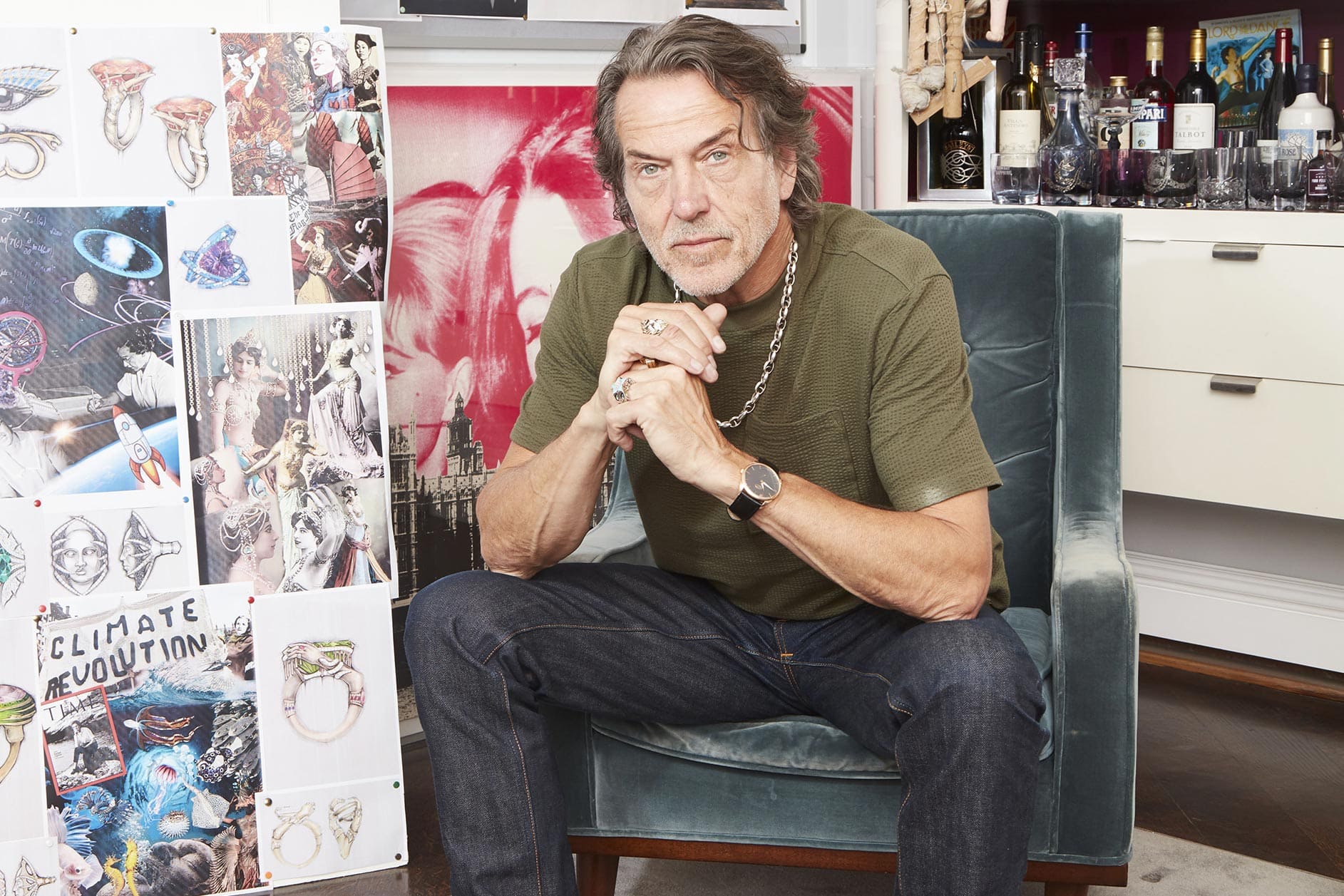 Portrait of Stephen Webster with summary of his visionary jewellery career since 1989