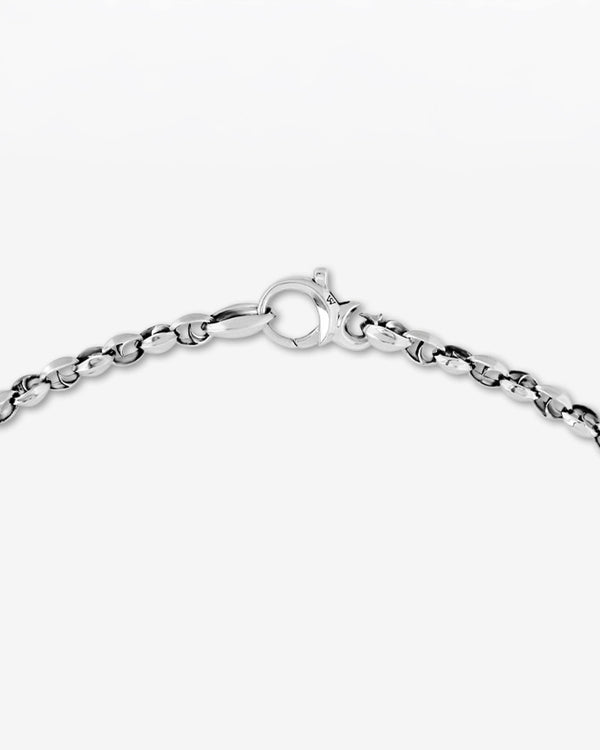 Clasp and connection detail of Stephen Webster Thorn Classic 7 mm link sterling silver chain necklace