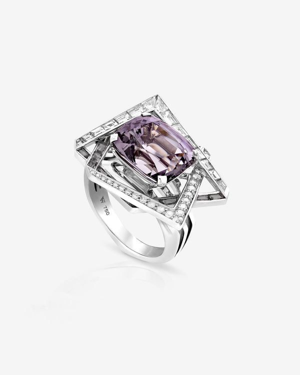Vertigo Lost Horizon cocktail ring in 18 ct white gold with mauve spinel centre, grey spinels and white diamonds — front view on plain background
