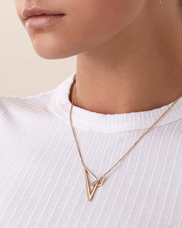 Stephen Webster Vertigo Obtuse 18K Yellow Gold Necklace Worn on Model