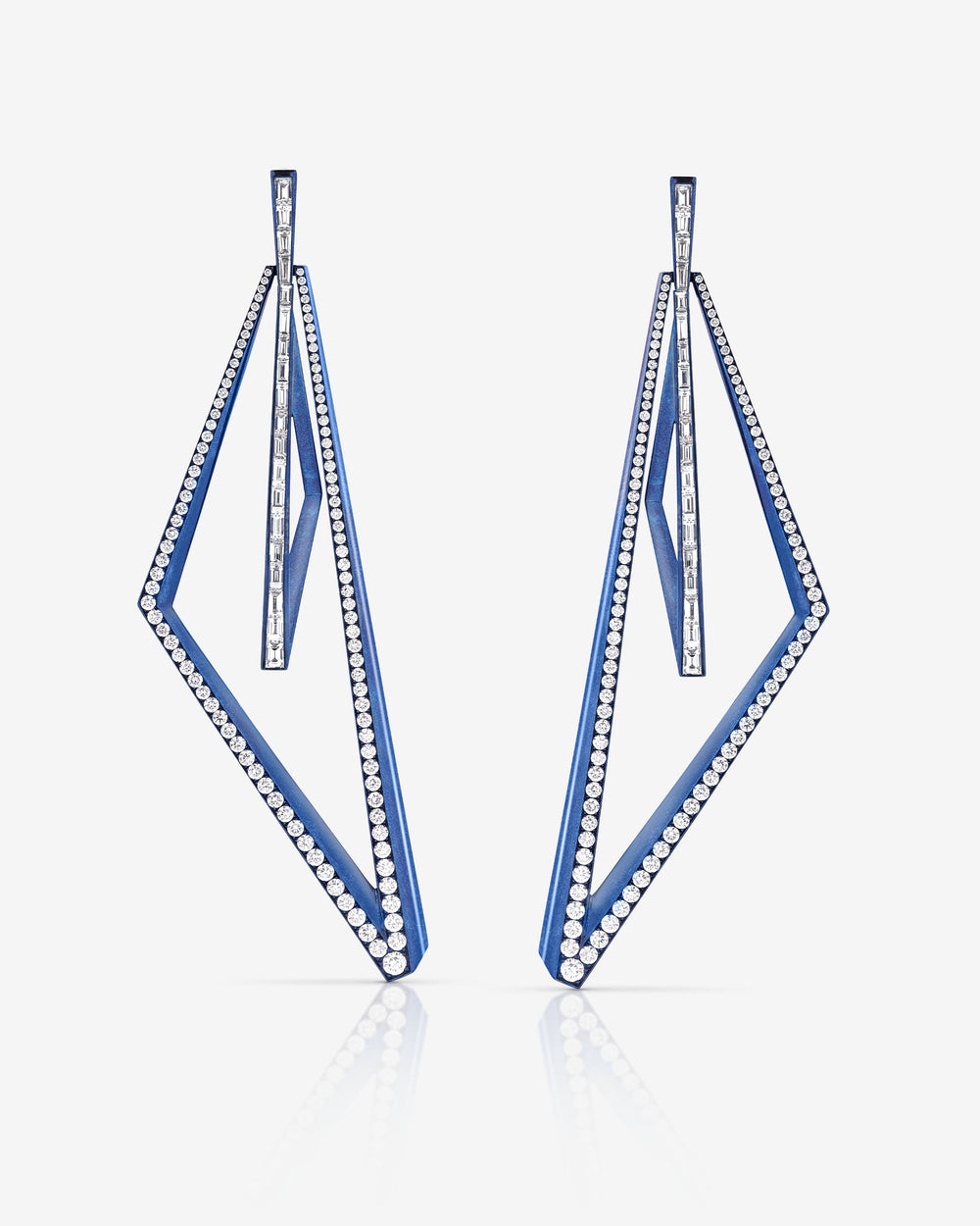 Vertigo Very Obtuse Hoops in blue titanium with white baguette and round diamonds — front view