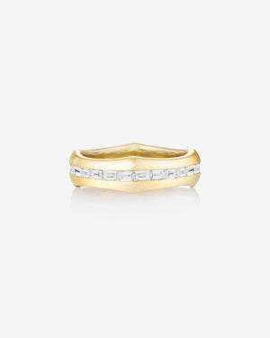 Yellow gold Quadrafoil men’s wedding band with white baguette diamonds